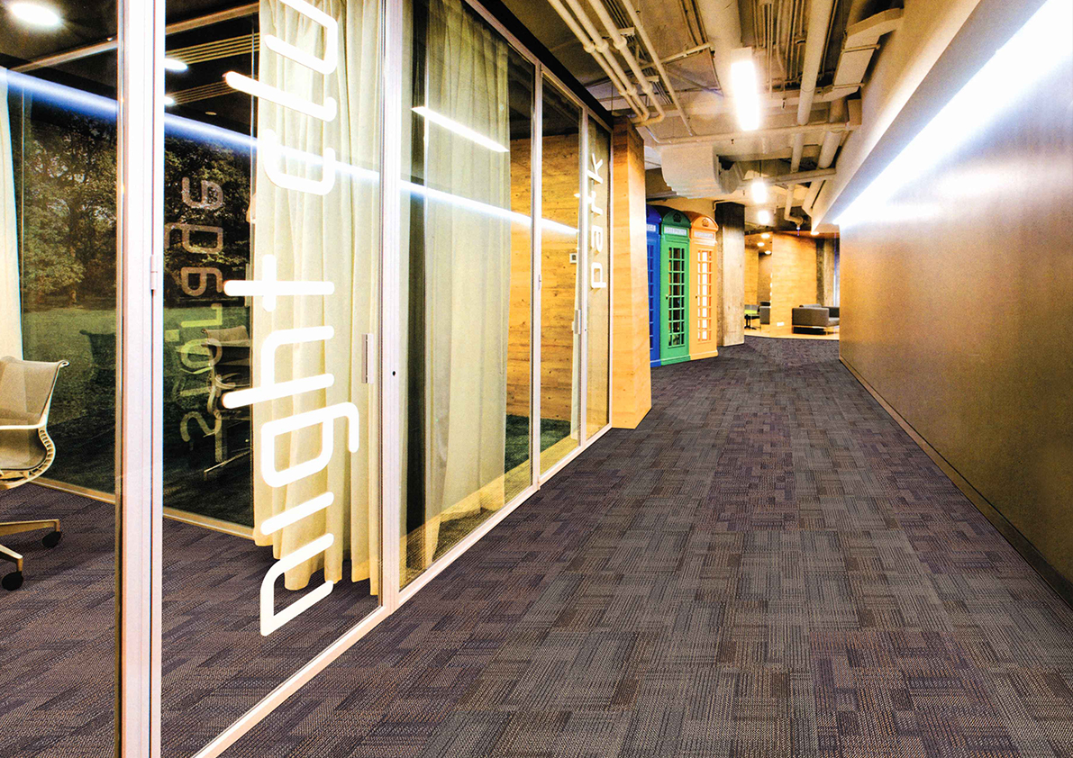 Polypropylene Square Blanket